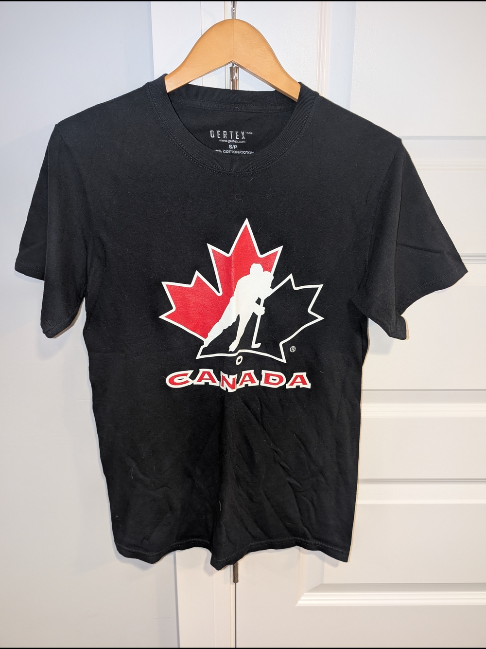 Team Canada Maple Leaf Hockey Graphic T-Shirt - Black/Red